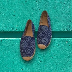 Naturalizer ,Size 8 , Color Blue